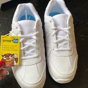 Smart cheer sneakers